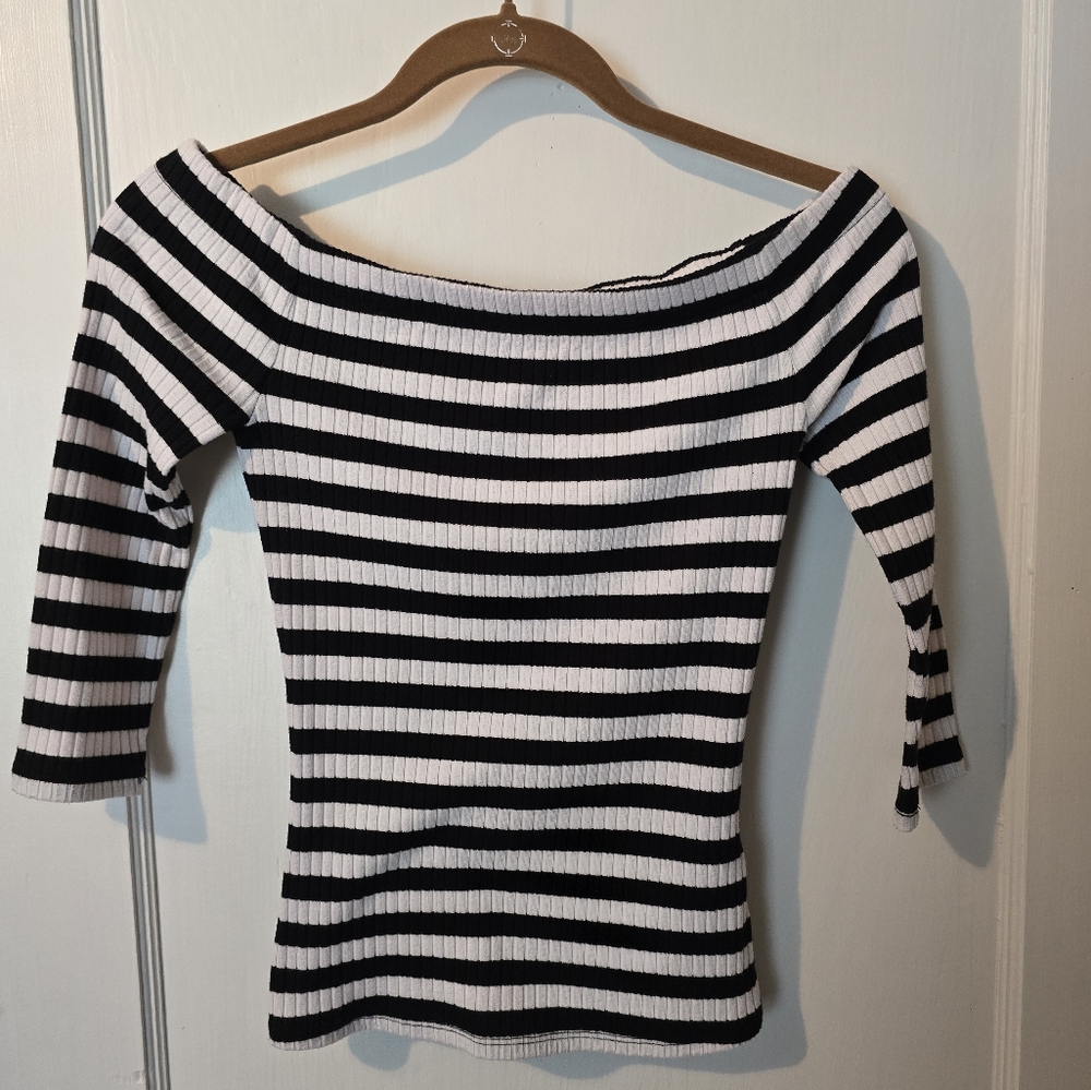 GUESS Off the Shoulder Shirt